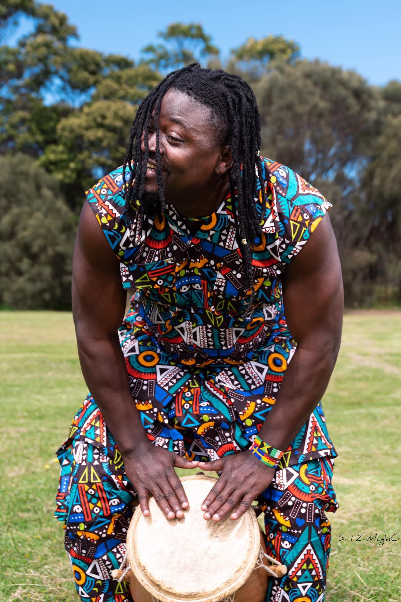 Shake The Ground (Vol. 4) - Experience the Pulse of West Africa. From Guinea to Ghana. - Image 7